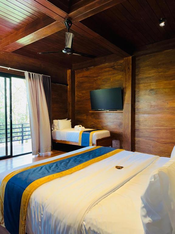 Triple Suite Room